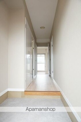プレアール枝松[3K/61.6m2]の玄関