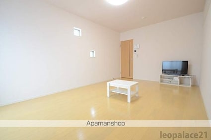 クレイノ茂木[1K/27.25m2]のリビング・居間