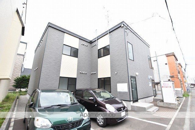 レオパレスライズ323の外観写真