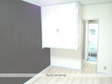 プラザドゥクリムゾン[1R/14m2]のリビング・居間2