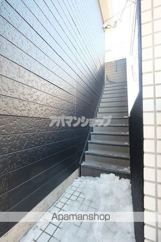 フリーダムB棟の玄関写真