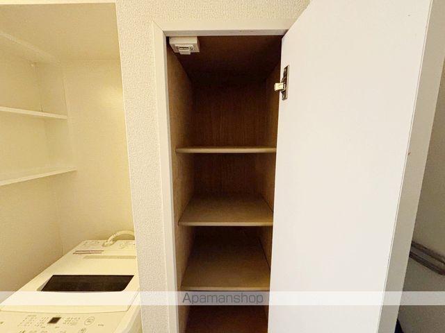 レオパレス西岡本2番館の内装写真