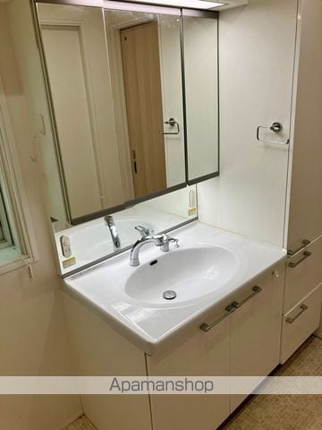 さいたま市緑区 2階建 築8年の内装写真