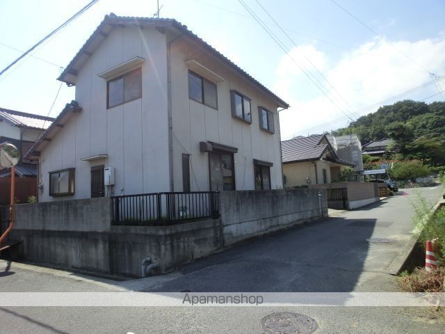 宮下町二丁目貸家の外観写真