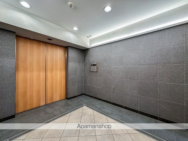 レジデンス桜新町スクエアの玄関写真