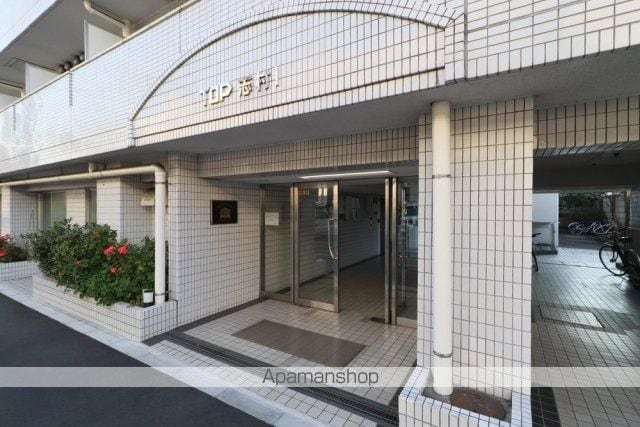 トップ志村の玄関写真
