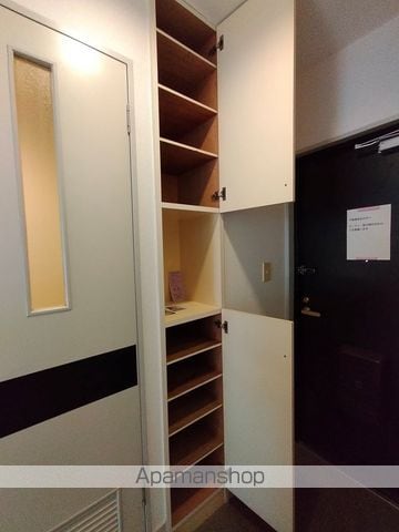 リフレカワニシの内装写真