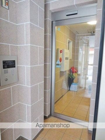 ドルフ新御徒町の玄関写真