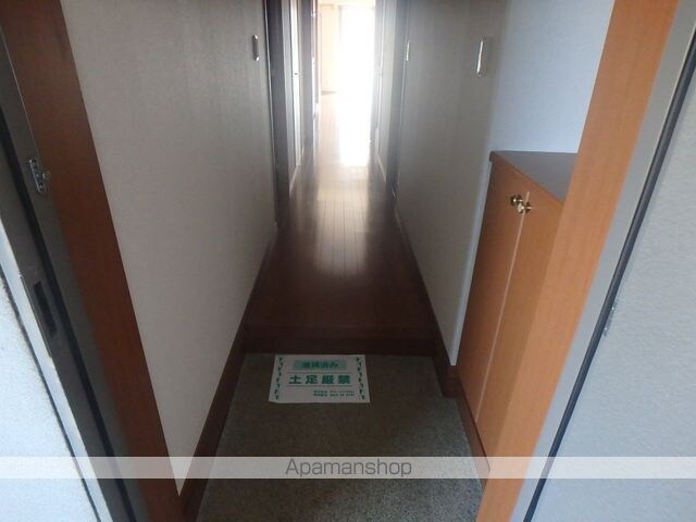 リベルタ国立[2LDK/60.32m2]の玄関