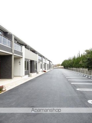 愛媛県今治市東村４丁目[2LDK/57.55m2]の駐車場