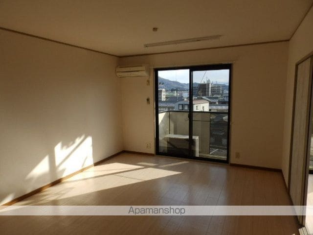 コートビレジ屋島の内装写真