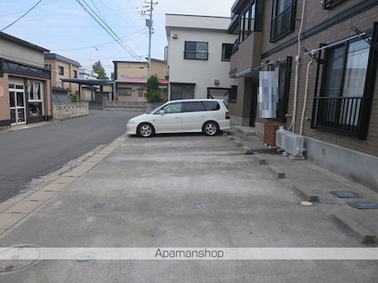 ハイセレール優[2DK/43.58m2]の駐車場
