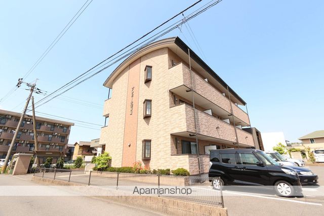 プレミール12番館の外観写真