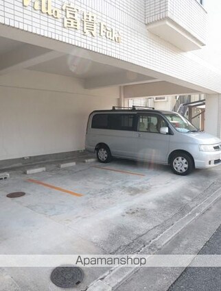 ヴィラ富貴Ⅱ[1LDK/40m2]の駐車場