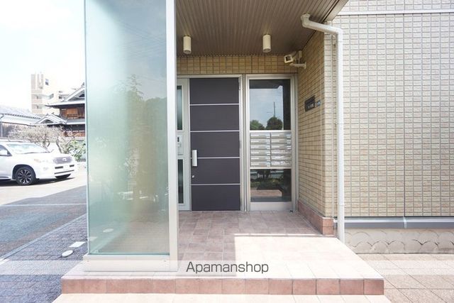 オーク太田IIの玄関写真