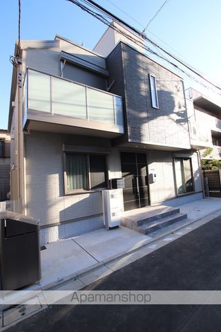 HOUSE Y