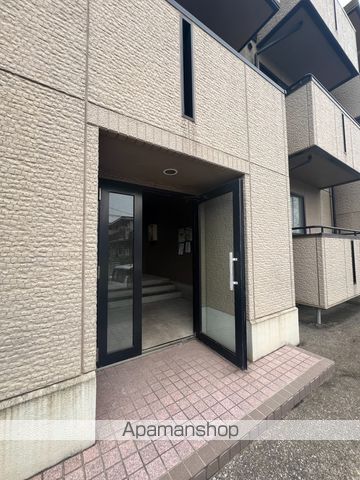 ランドウィン 五番館の玄関写真