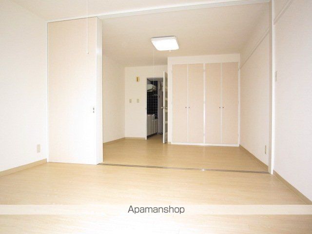 イーグルハイツ宮町の内装写真