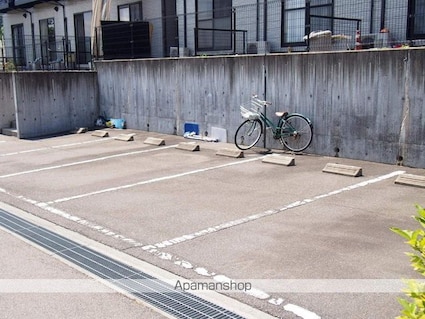 ブランシェ秋桜Ｂ[2LDK/59.62m2]の駐車場2