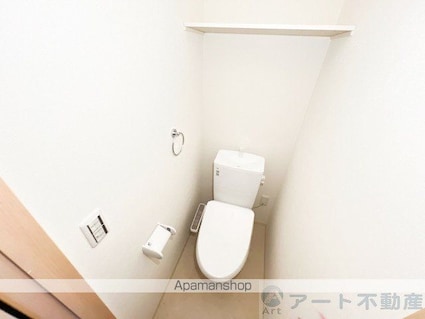 ネスト山越[1R/21.36m2]のトイレ