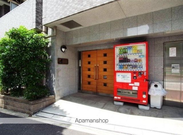 スカイコート神楽坂第2の玄関写真
