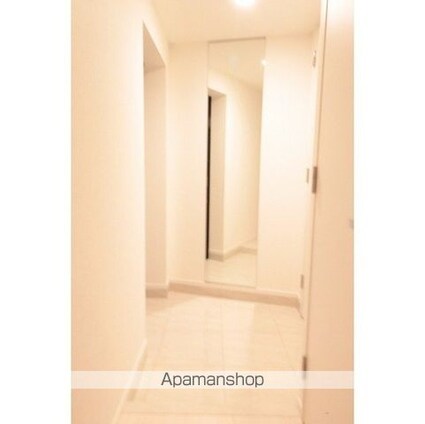 プライムアーバン目黒東山[2LDK/66.72m2]の玄関