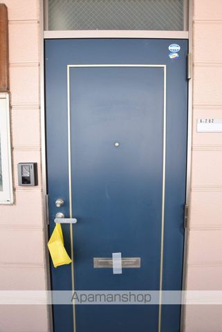 シティコート出花A棟の玄関写真