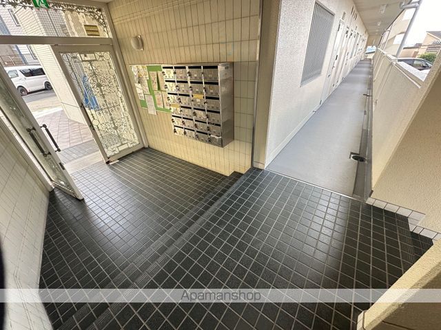 日下グランドハイツの玄関写真
