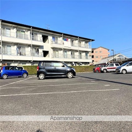 滋賀県甲賀市水口町東名坂[1K/18.48m2]の駐車場2