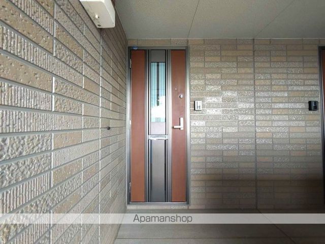 グリーンパーク木村 IIIの玄関写真