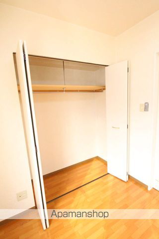 EーONEの内装写真