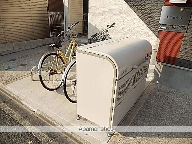 レクセルズの玄関写真