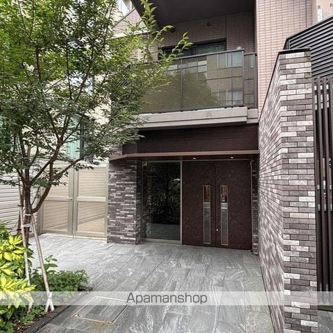 パークアクシス市谷加賀町の玄関写真