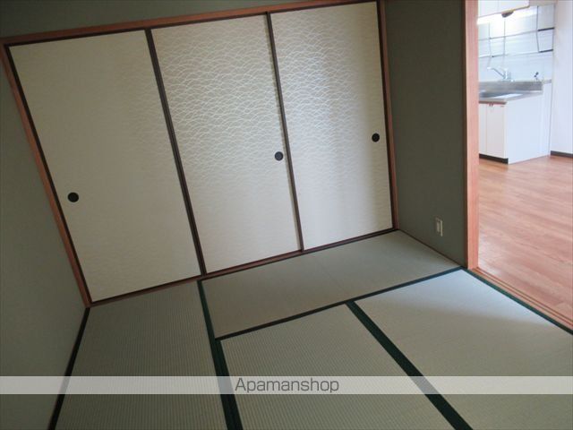 クロスロウズ荒木街の内装写真