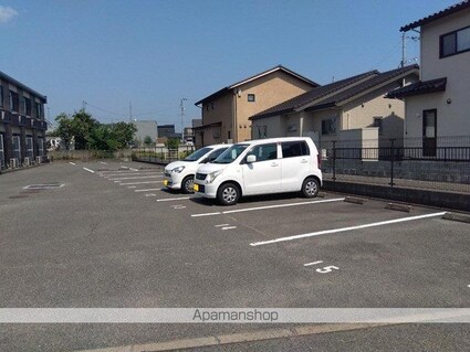 レオパレス竹寅[1K/23.18m2]の駐車場