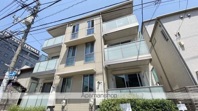 シロッコ西口の外観写真