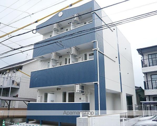セレブマンションIIIの外観写真