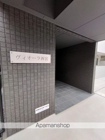 ヴィオーラ西宮の玄関写真