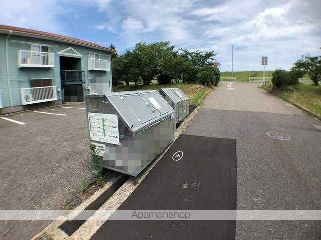 第二フリノウリンの外観写真