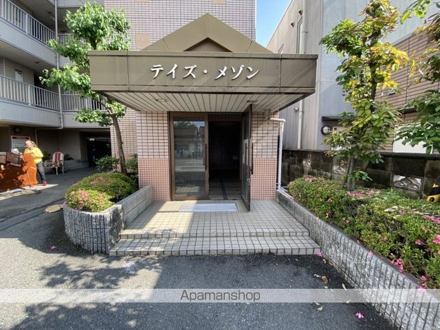 テイズメゾンの玄関写真