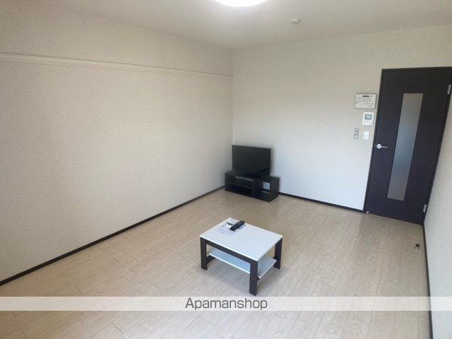 レオネクスト長行の内装写真