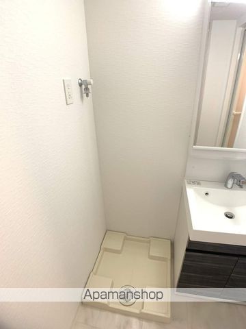 コンフォリア・リヴ新大阪WESTの内装写真