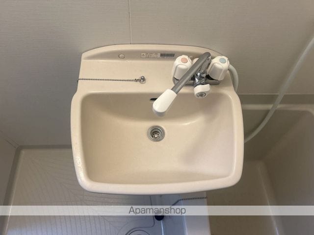 レオパレスラポールIの内装写真