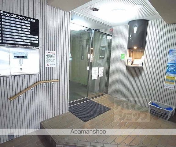 ライオンズマンション二条高倉の玄関写真