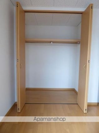 グリーンパーク　Ｄ[2LDK/72m2]の収納