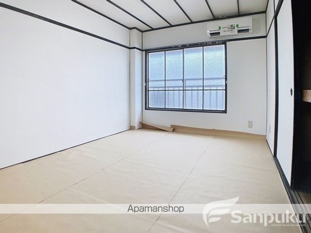 デファンドル山越の内装写真