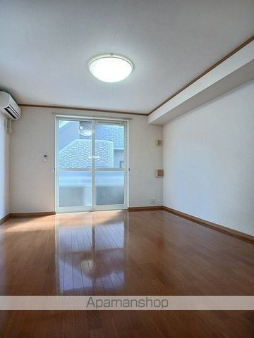 シャルル道後の内装写真