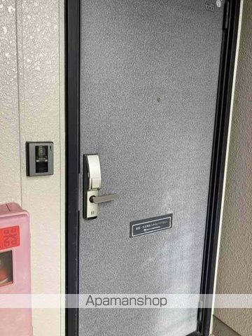 セピアコートYOUの玄関写真