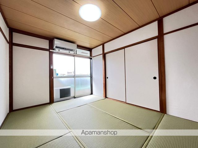 ロイヤルマンションの内装写真