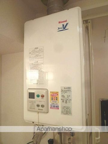 EーONEの内装写真